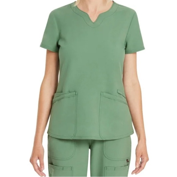 Scrub Star Top - Picture 2 of 6